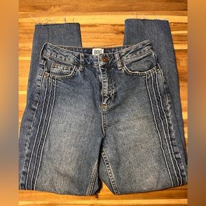 UO BDG Ribbed Sides Mom Jeans Size W25/L32